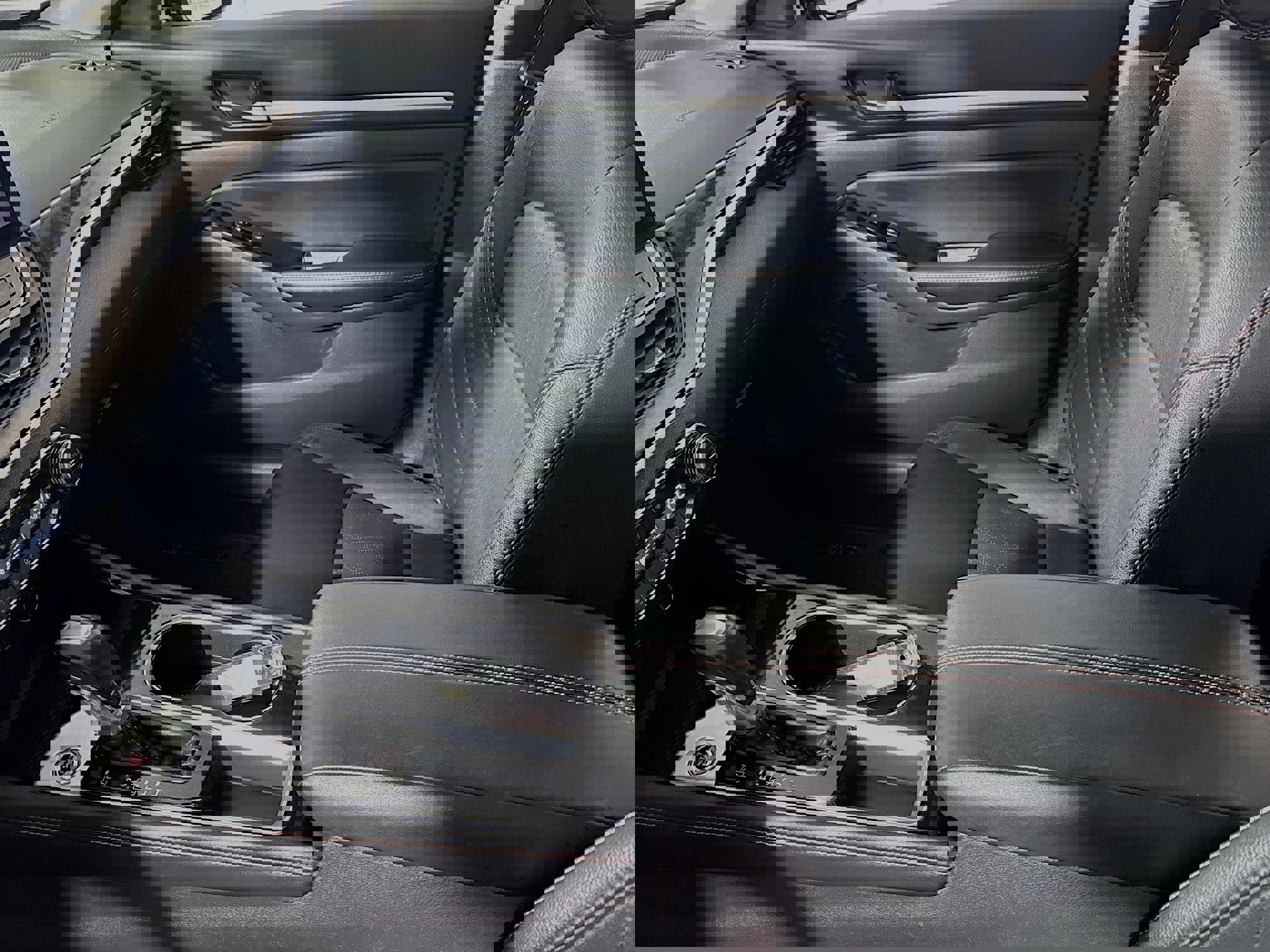 Used 2025 Nissan Altima 2.5 SR w/ SR Premium Package image 24