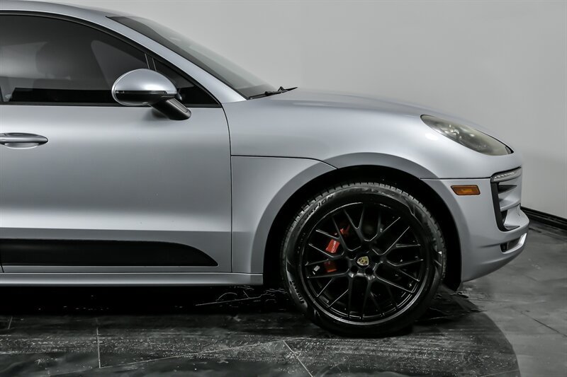 Used 2017 Porsche Macan GTS w/ Premium Package Plus image 12