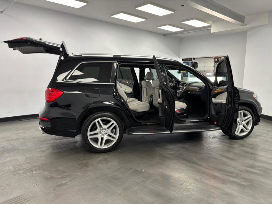 Used 2015 Mercedes-Benz GL 550 4MATIC image 26