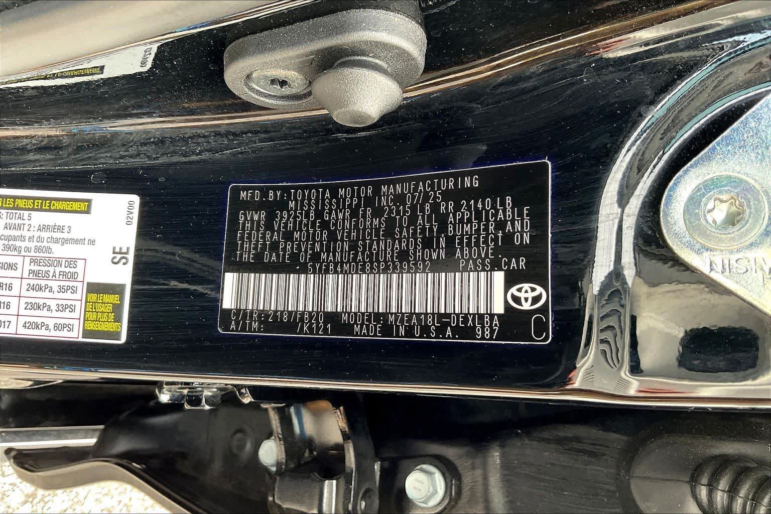 Used 2025 Toyota Corolla LE FWD image 33