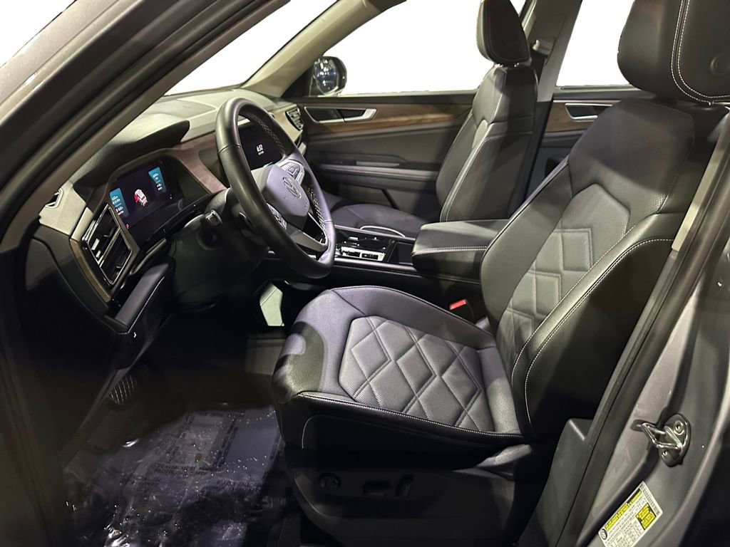 Used 2024 Volkswagen Atlas SE image 9