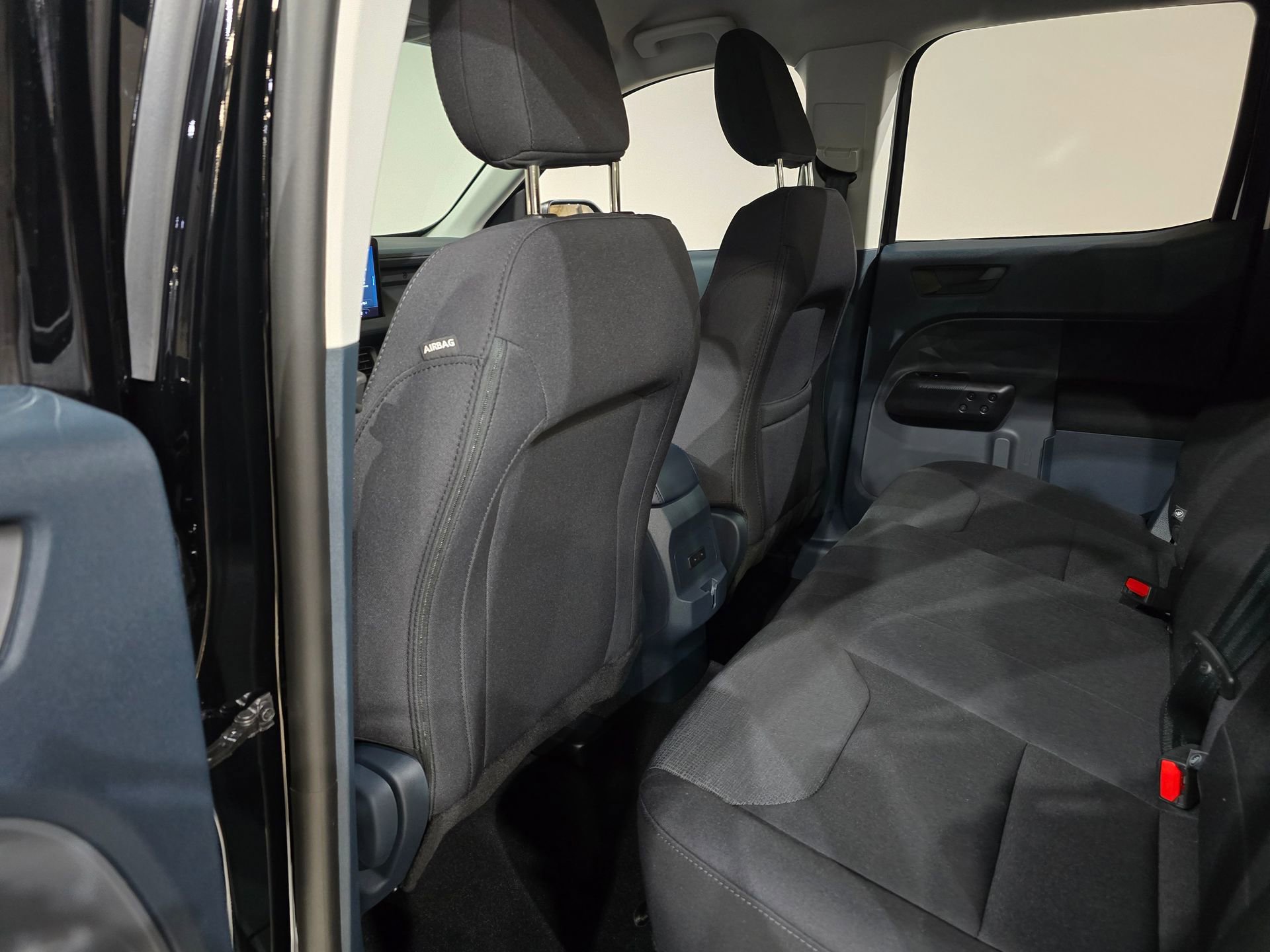 New 2025 Ford Maverick XL w/ Equipment Group 101A image 30