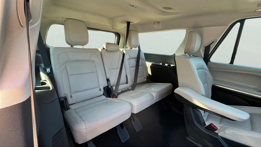 Used 2025 Lincoln Navigator L Reserve AWD/4WD image 19