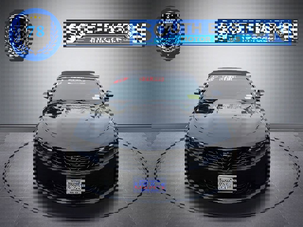 Used 2019 Chevrolet Camaro LT image 4