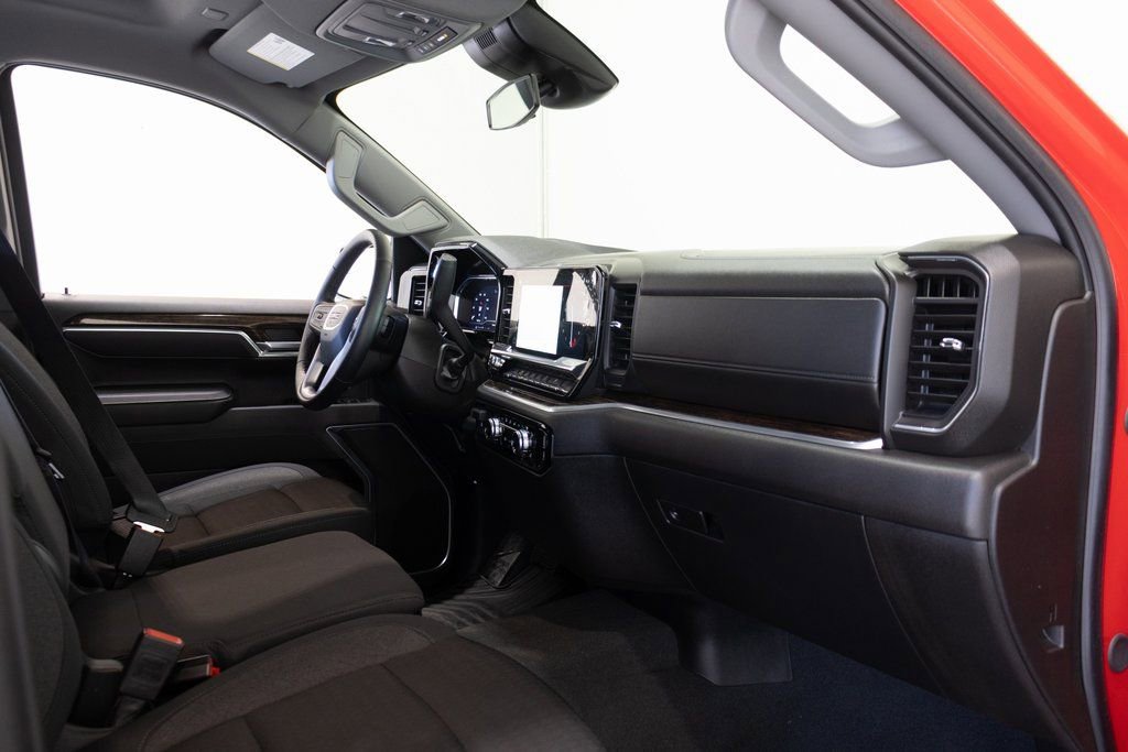 Used 2025 GMC Sierra 1500 Elevation image 21