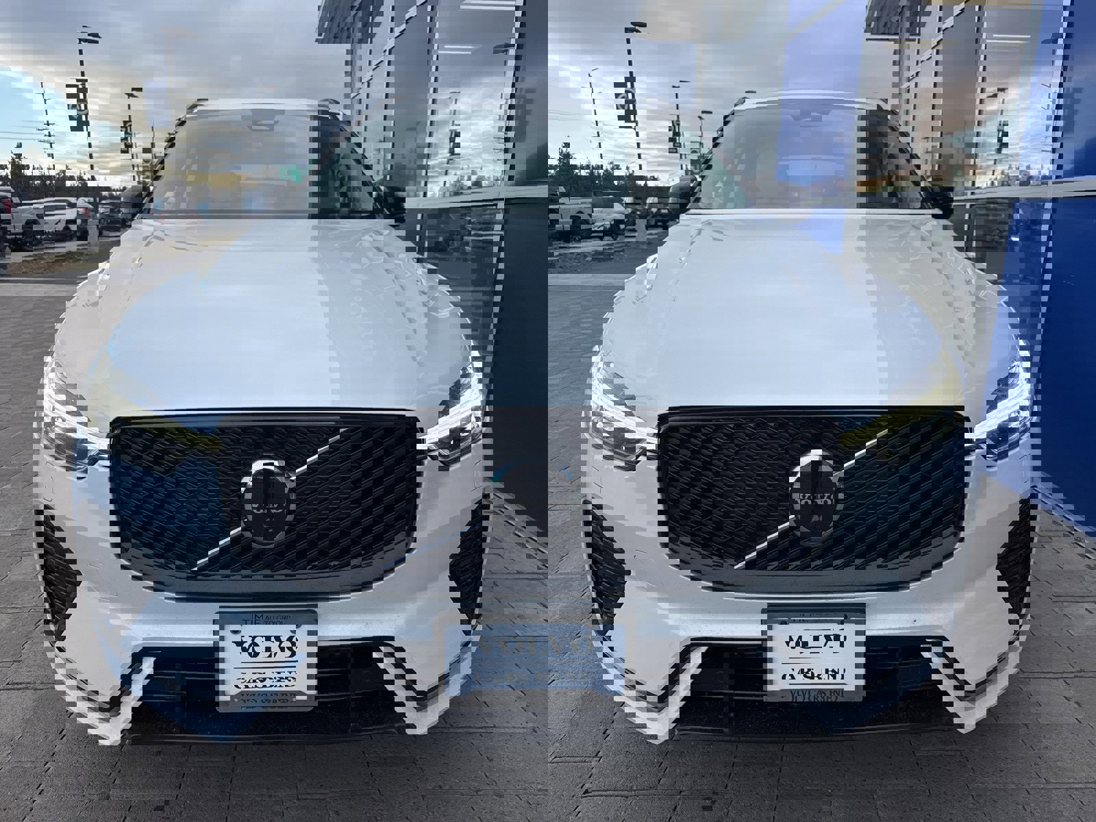 New 2026 Volvo XC60 B5 Ultra w/ Protection Package Premier image 2