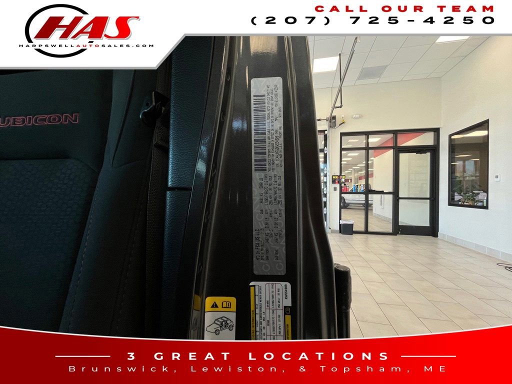 Used 2019 Jeep Wrangler Unlimited Rubicon w/ Dual Top Group AWD/4WD image 18