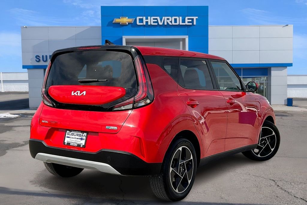 Used 2023 Kia Soul EX FWD image 2