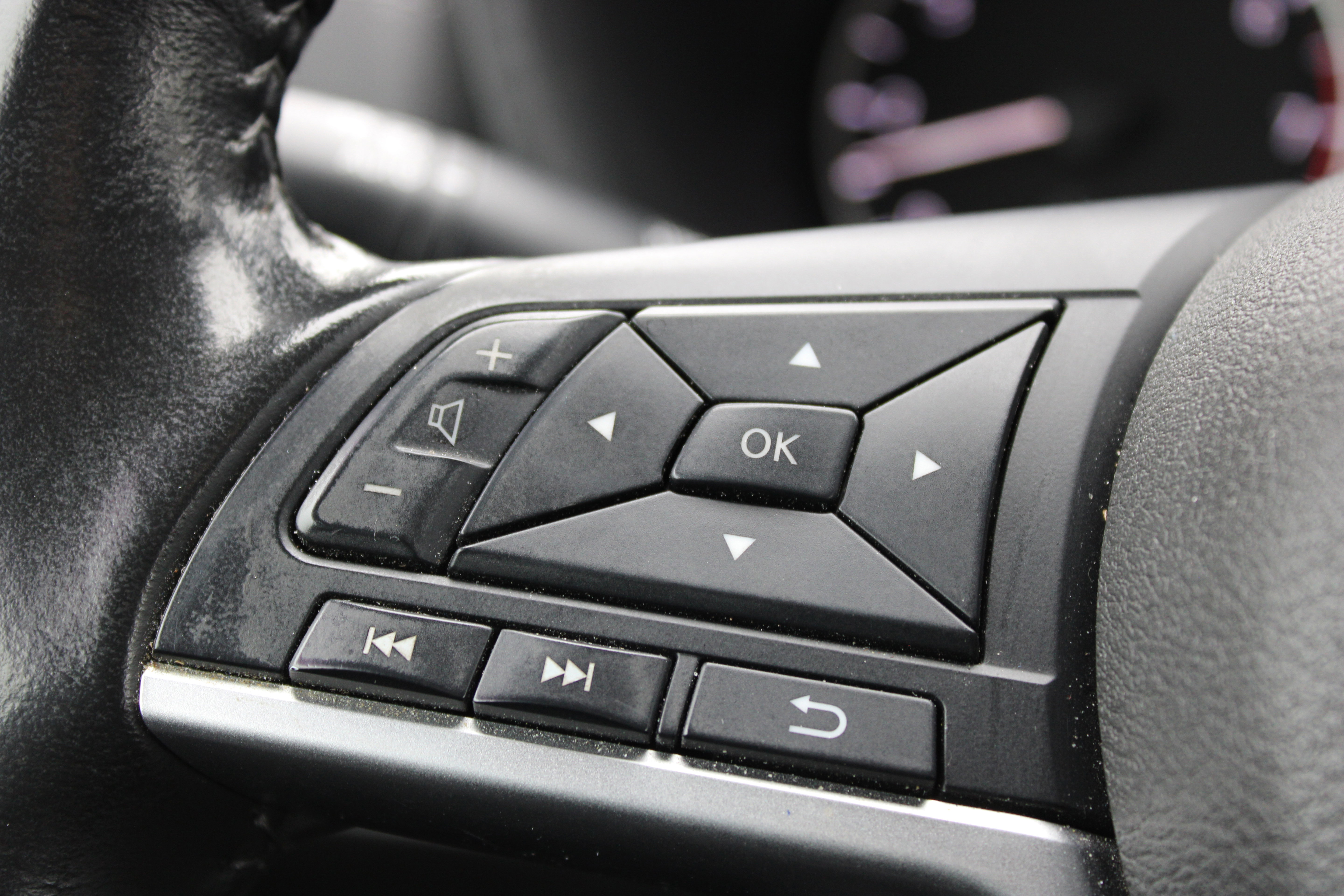 Certified 2022 Nissan Sentra SV image 23