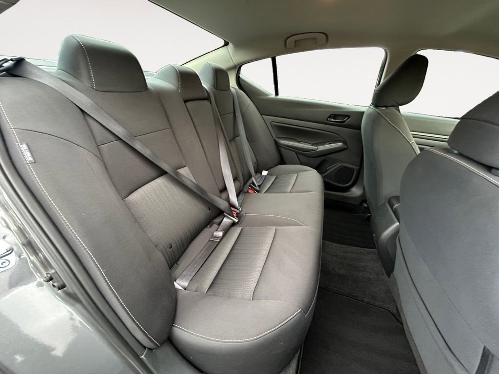 Used 2025 Nissan Altima 2.5 SV image 11