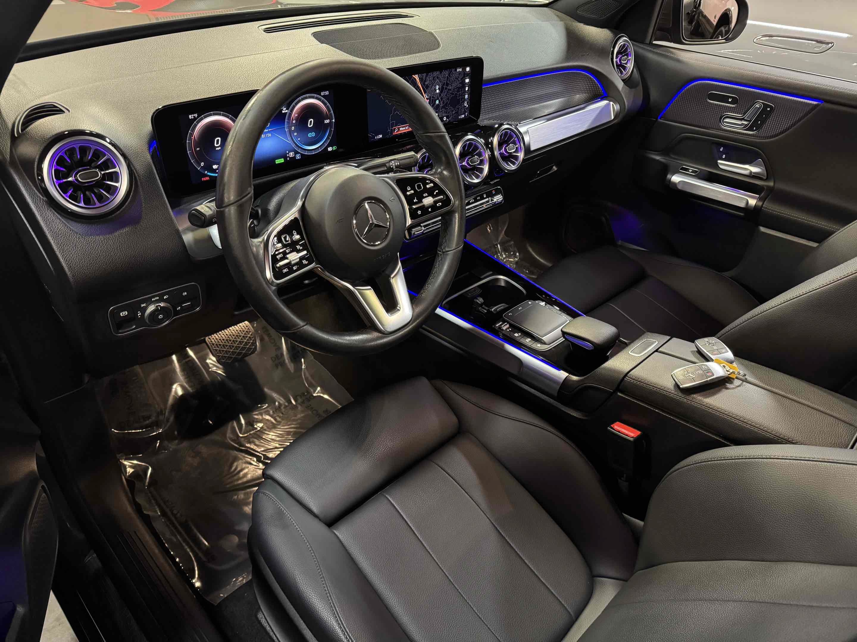 Used 2023 Mercedes-Benz EQB 300 4MATIC image 3