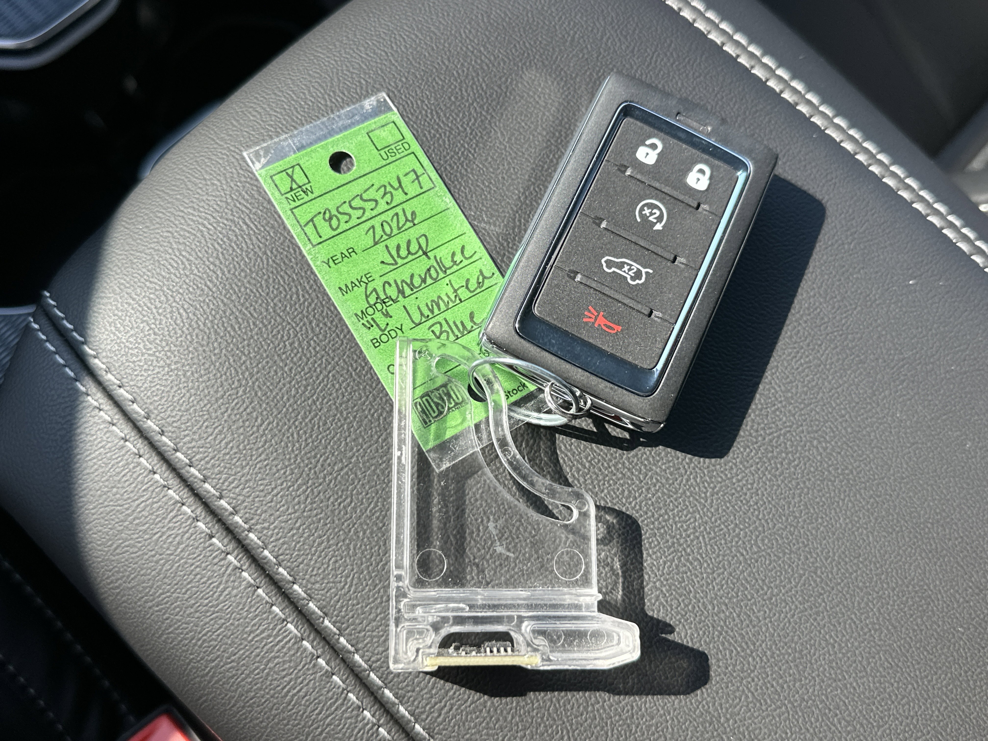 New 2026 Jeep Grand Cherokee L Limited w/ Limited Altitude Package image 3