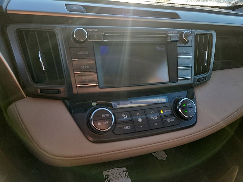 Used 2013 Toyota RAV4 XLE AWD/4WD image 9