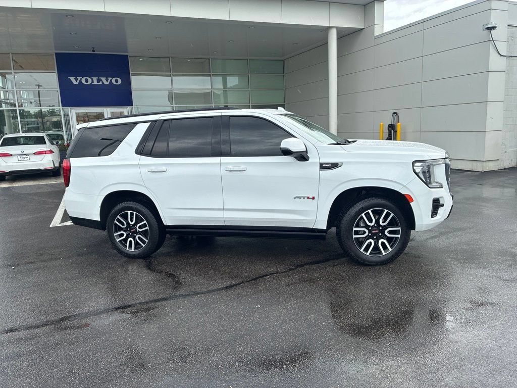 Used 2023 GMC Yukon AT4 AWD/4WD image 2