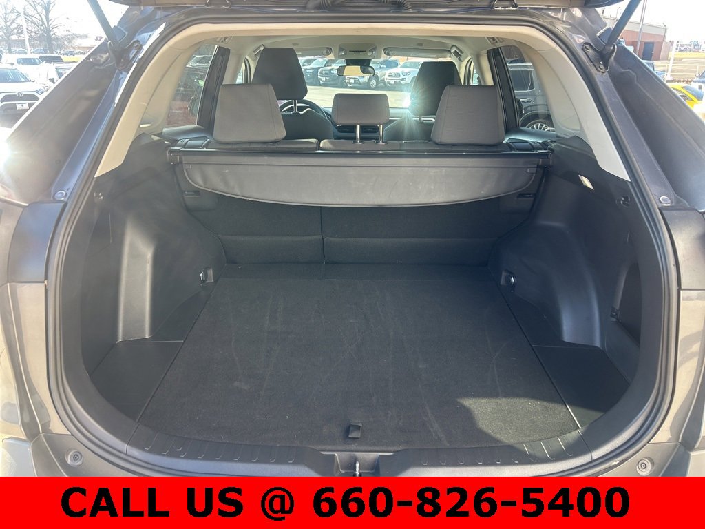 Used 2025 Toyota RAV4 XLE image 12