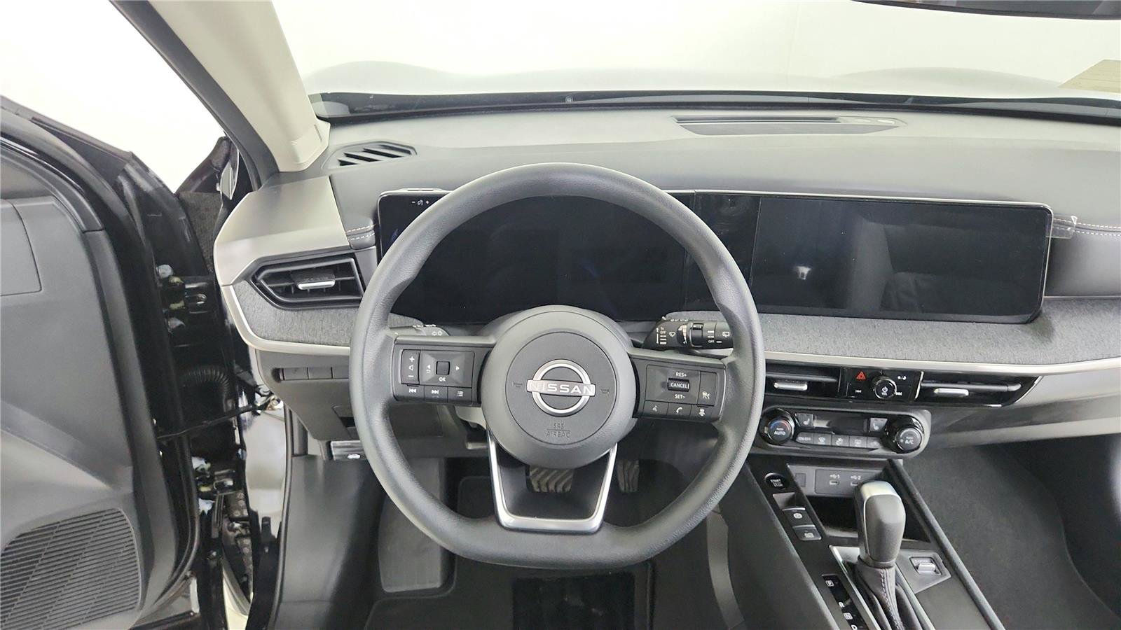 New 2026 Nissan Kicks SV w/ Cold Weather Package AWD/4WD image 12