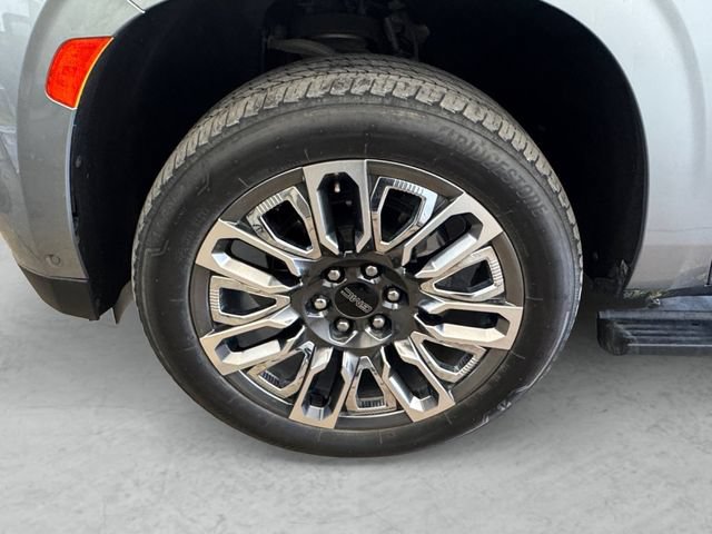 Used 2024 GMC Yukon XL Denali Ultimate AWD/4WD image 23