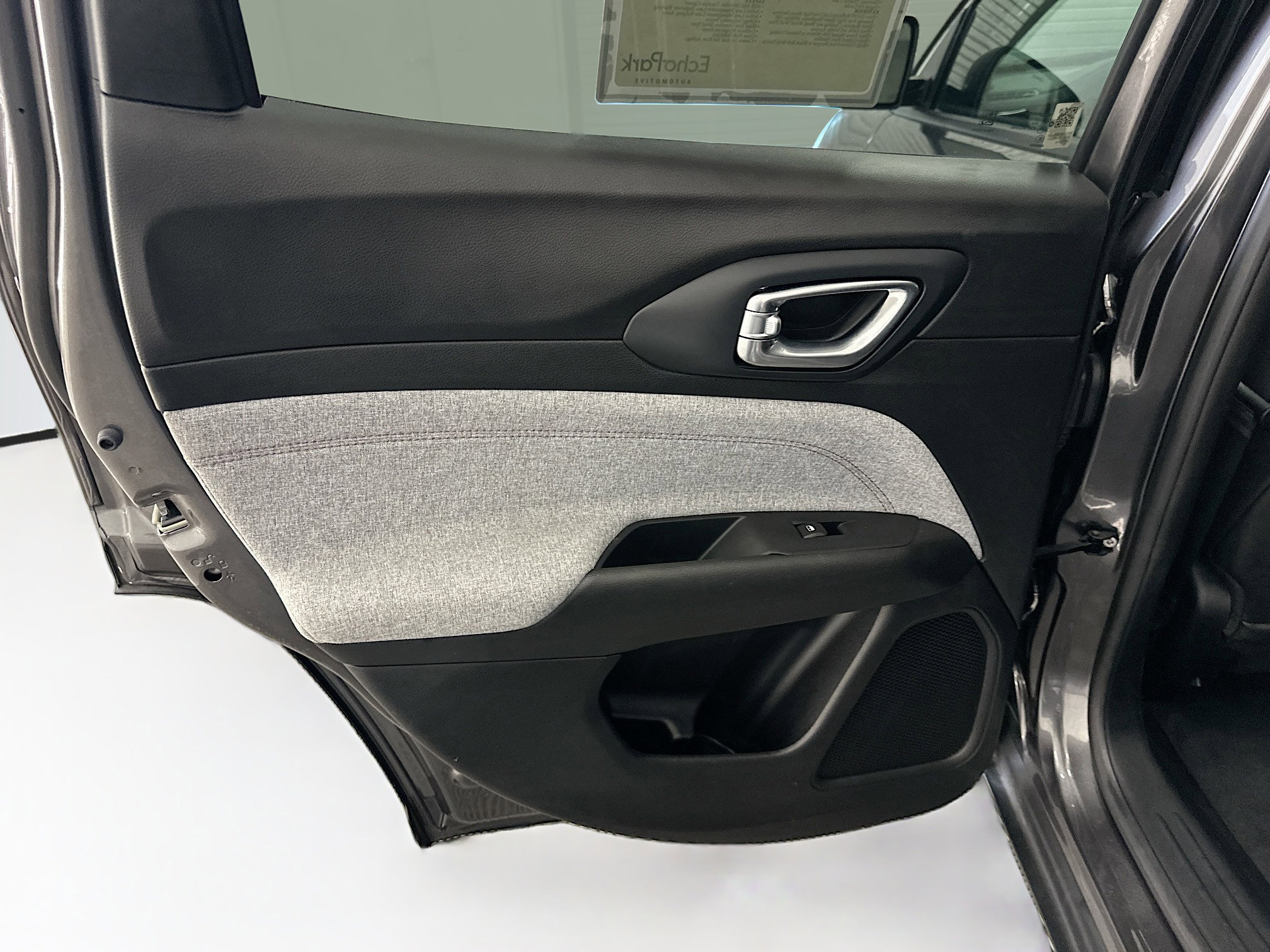 Used 2022 Jeep Compass Latitude image 26