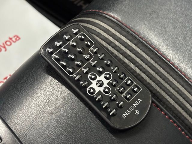 Used 2019 Toyota Highlander SE image 37