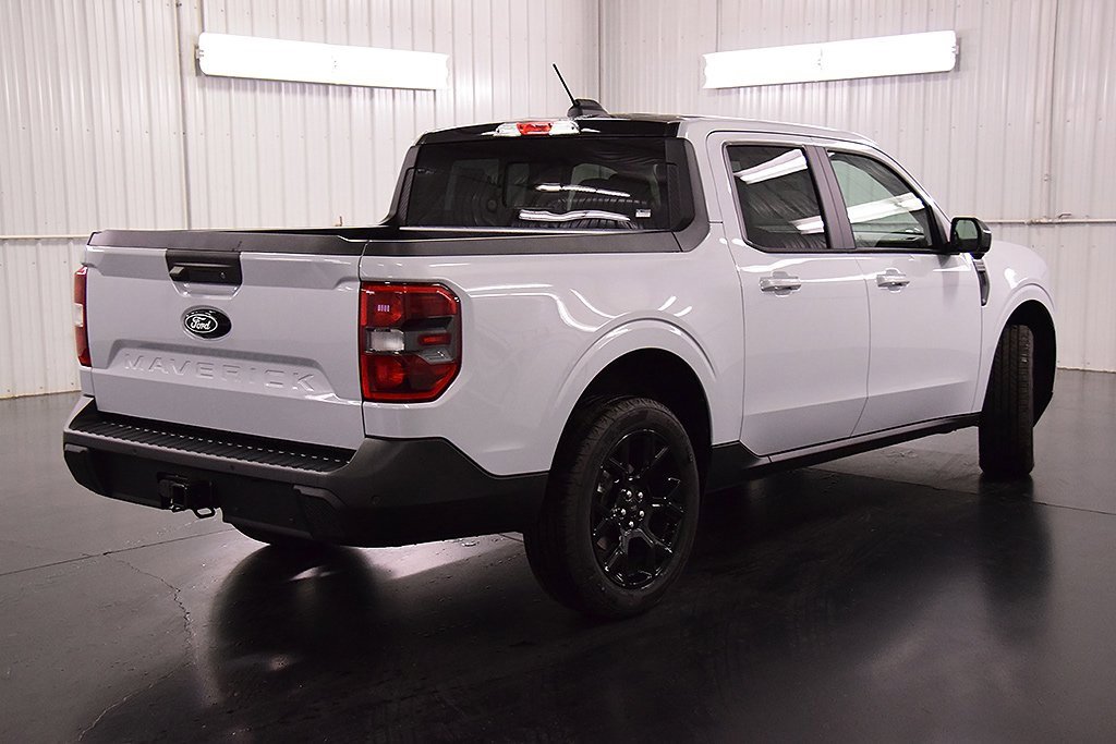 New 2025 Ford Maverick Lariat w/ Black Appearance Package image 8