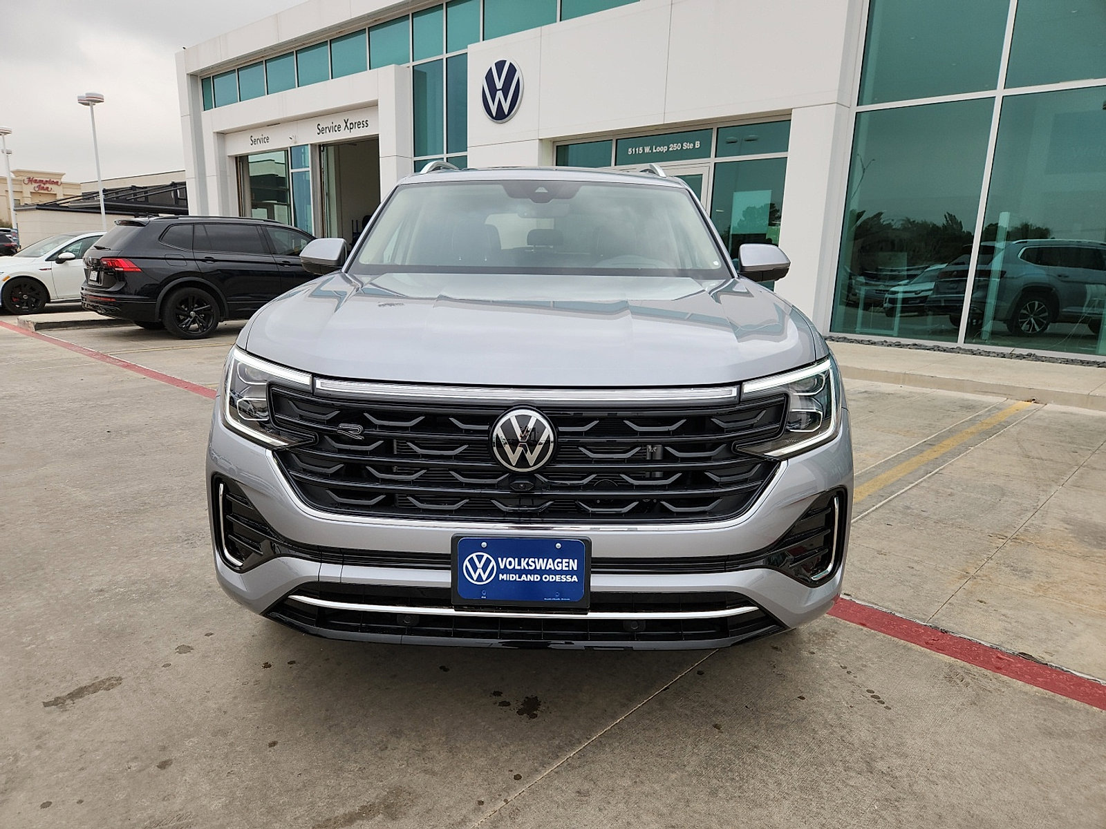 New 2026 Volkswagen Atlas SEL Premium R-Line image 2