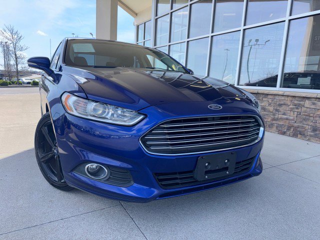 Used 2016 Ford Fusion SE FWD image 1