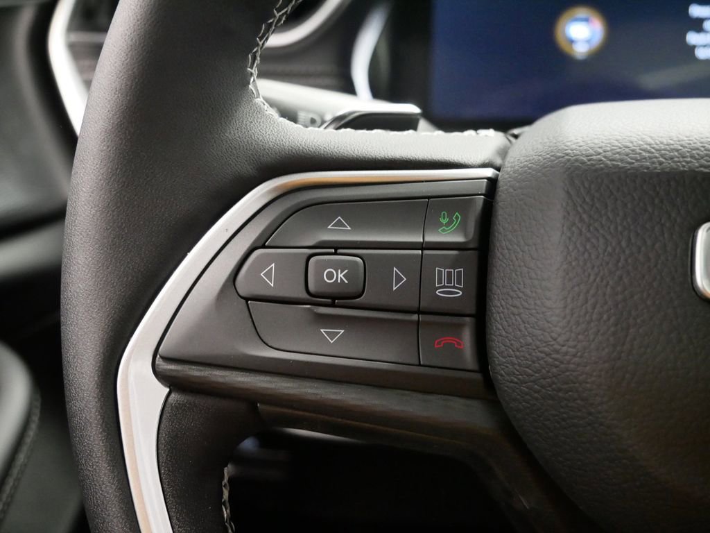 New 2025 Jeep Grand Cherokee Laredo w/ Luxury Tech Group I image 26