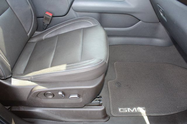 Used 2022 GMC Yukon Denali AWD/4WD image 18