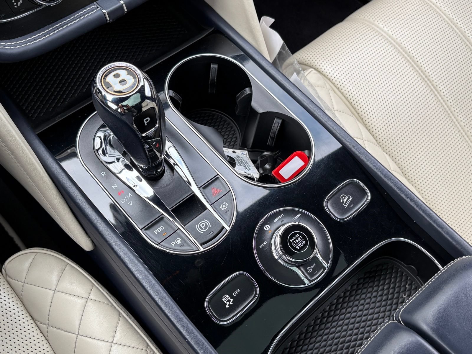 Used 2019 Bentley Bentayga AWD/4WD image 24