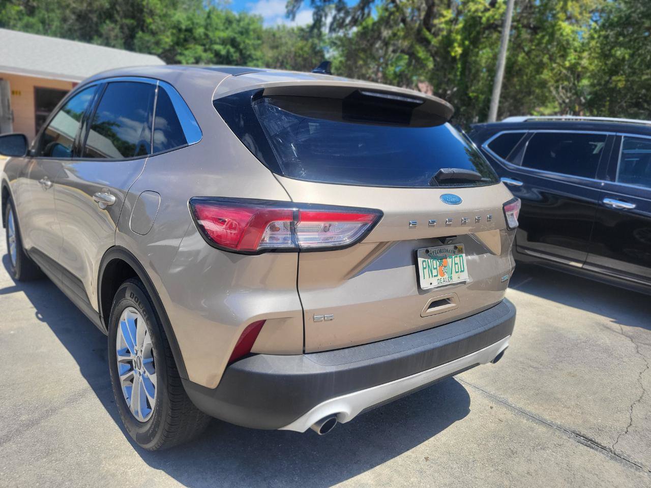 Used 2020 Ford Escape SE FWD image 32
