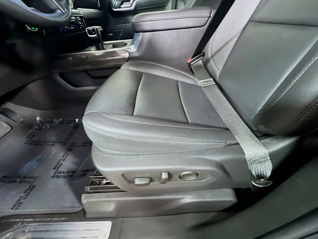 Used 2025 Chevrolet Silverado 1500 LTZ AWD/4WD image 12