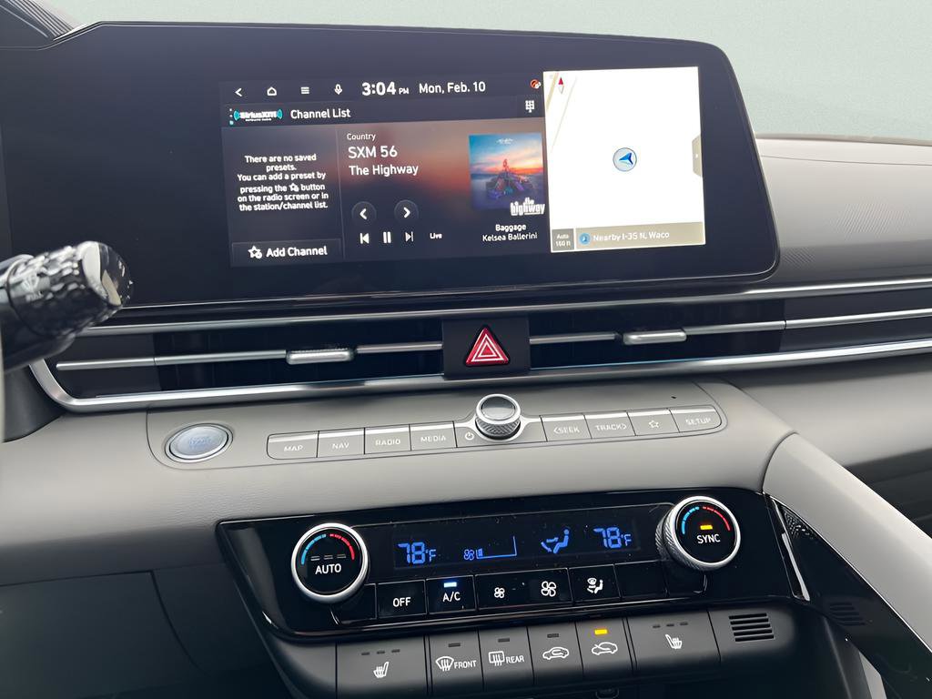 Used 2025 Hyundai Elantra SEL image 29