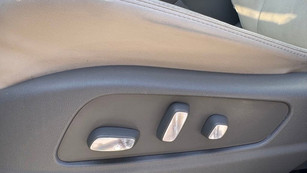 Used 2020 Cadillac XT6 Premium Luxury FWD image 24