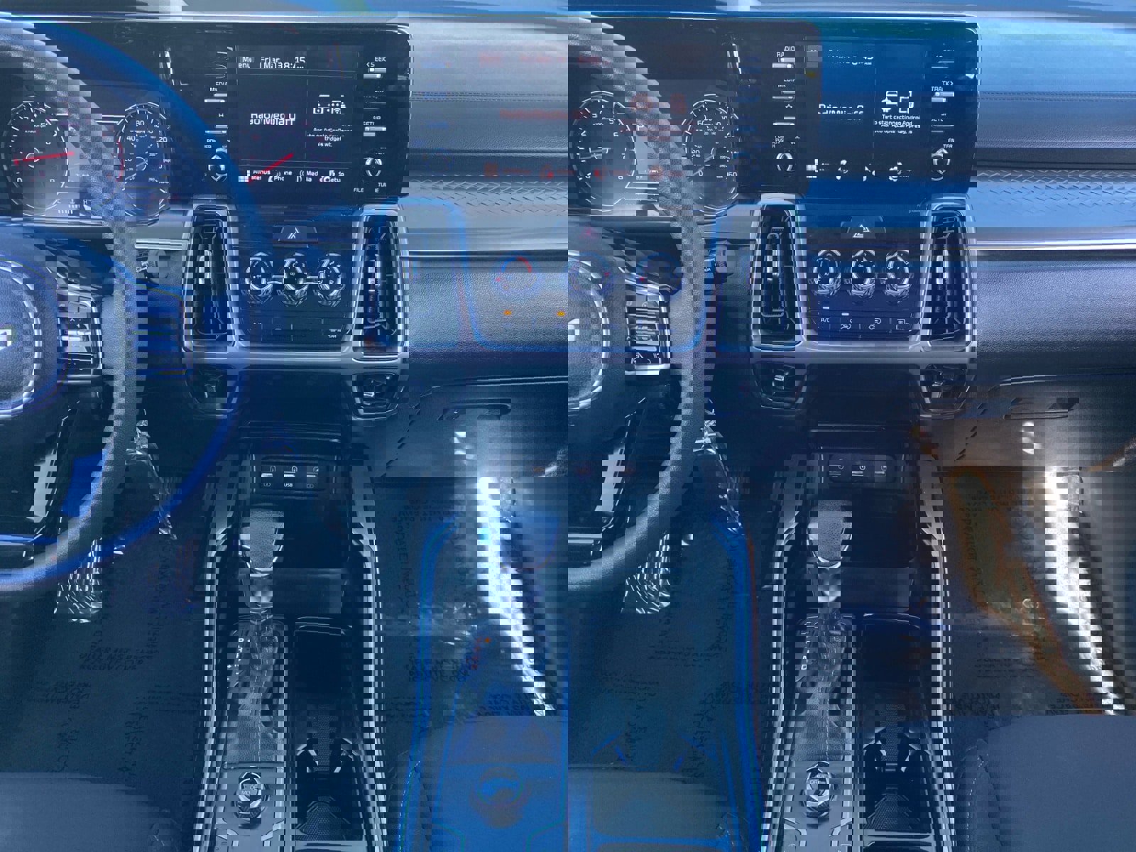 Used 2023 Kia Sorento LX image 11