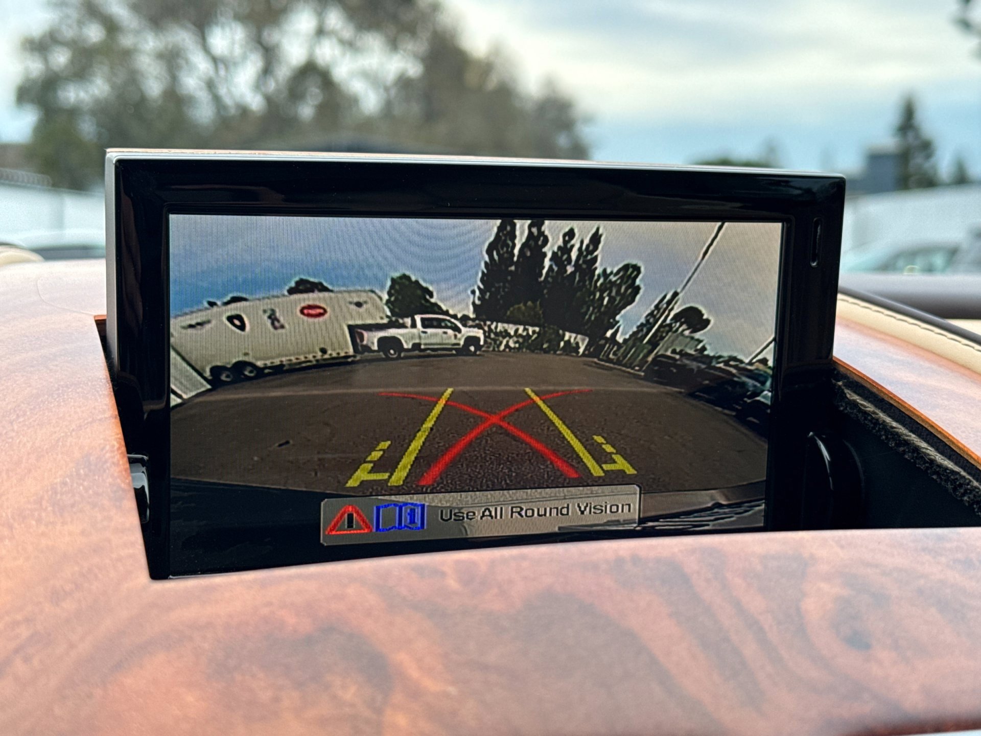 Used 2014 Aston Martin DB9 Volante image 17