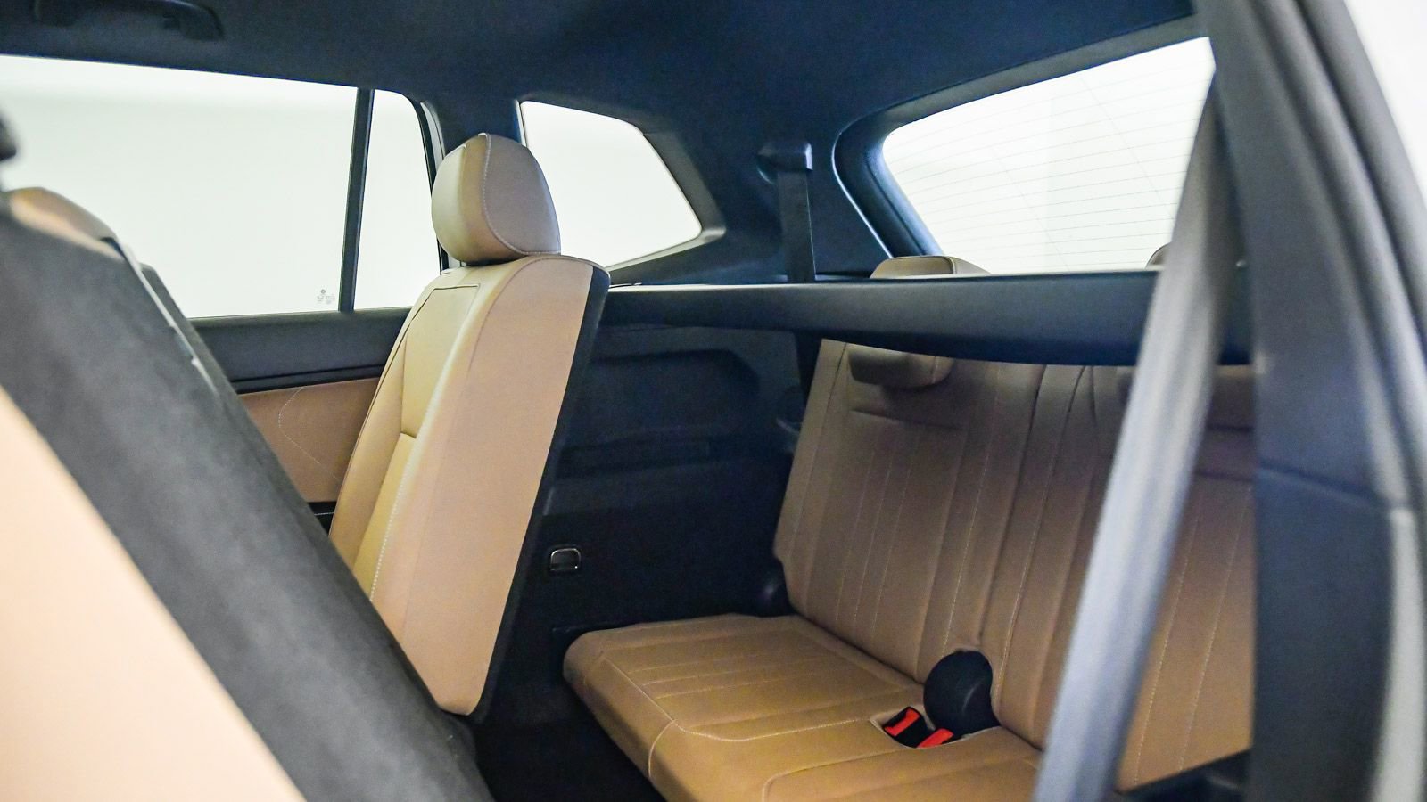 Used 2023 Volkswagen Tiguan SE R-Line image 20