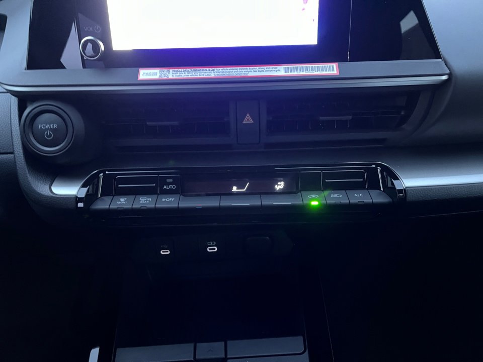 New 2026 Toyota Prius LE image 15