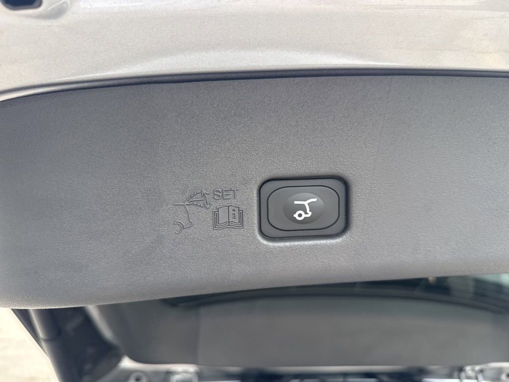 New 2025 Lincoln Nautilus Reserve image 24