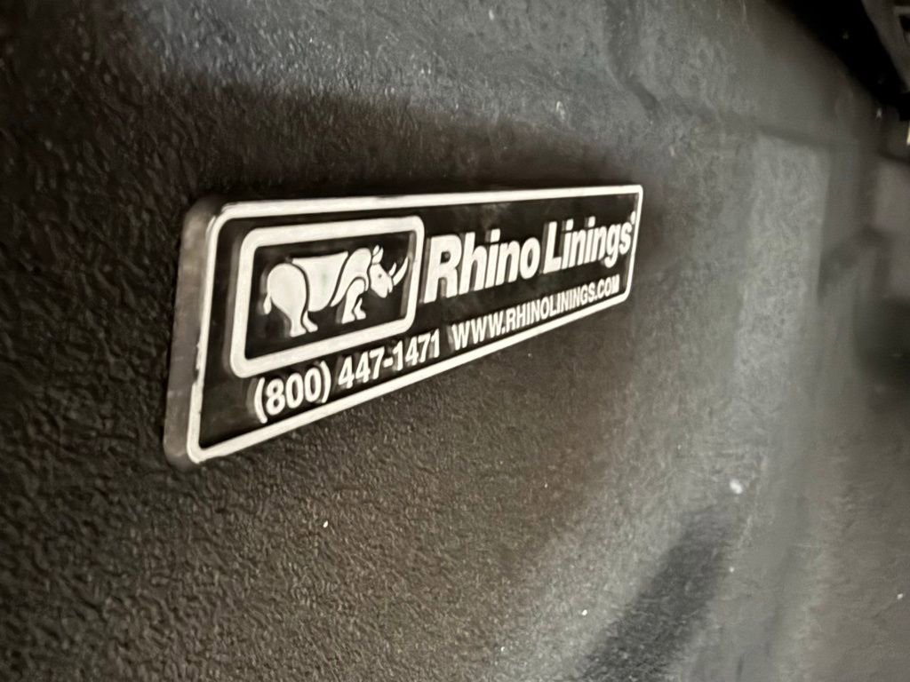 Used 2021 Jeep Gladiator Willys image 12