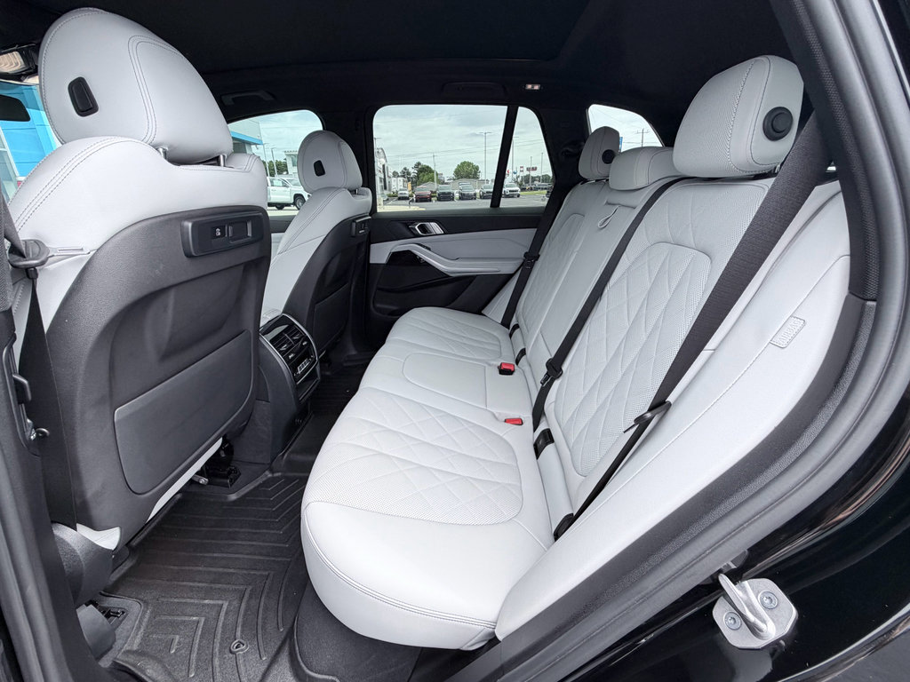Used 2023 BMW X5 sDrive40i RWD image 30