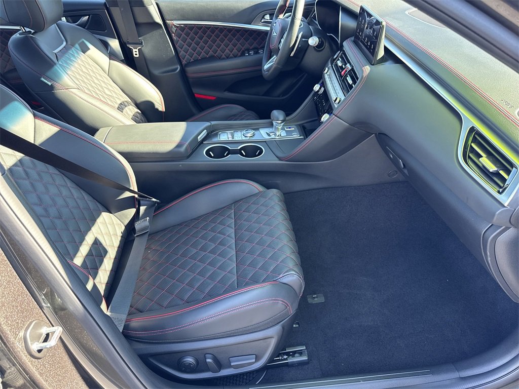 Used 2025 Genesis G70 3.3T Advanced w/ Sport Prestige Package image 13