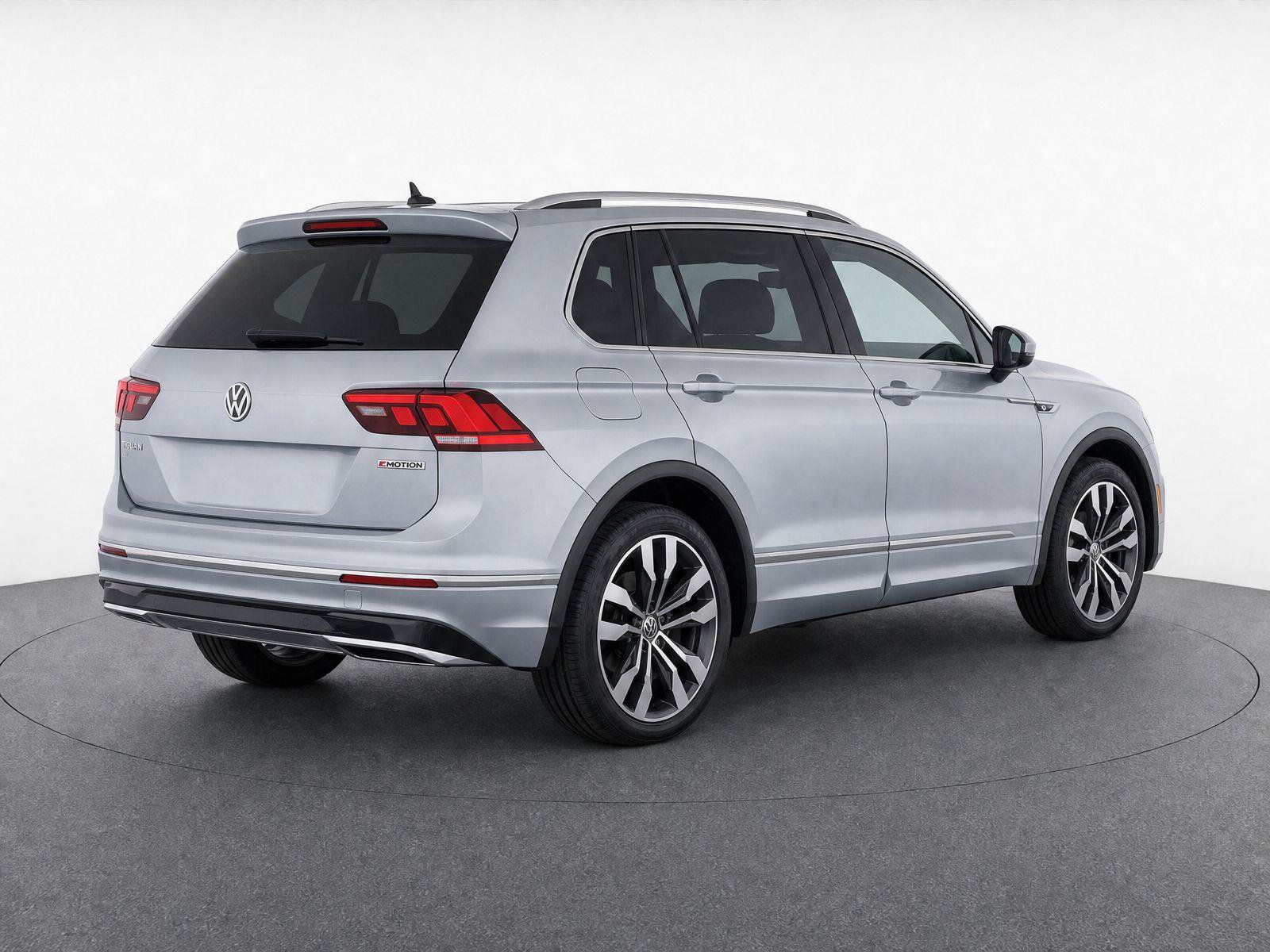 Used 2019 Volkswagen Tiguan S AWD/4WD image 4