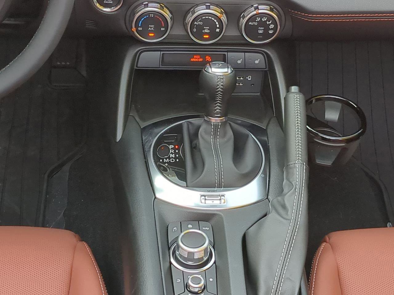 Used 2023 MAZDA MX-5 Miata Grand Touring RWD image 13
