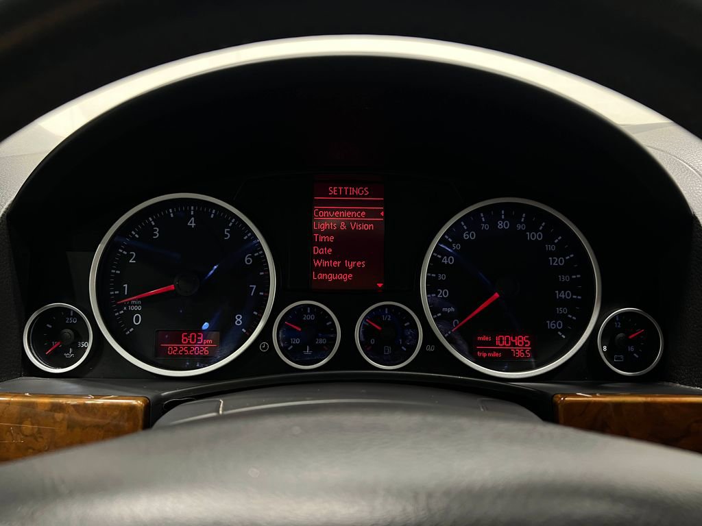 Used 2008 Volkswagen Touareg VR6 image 24