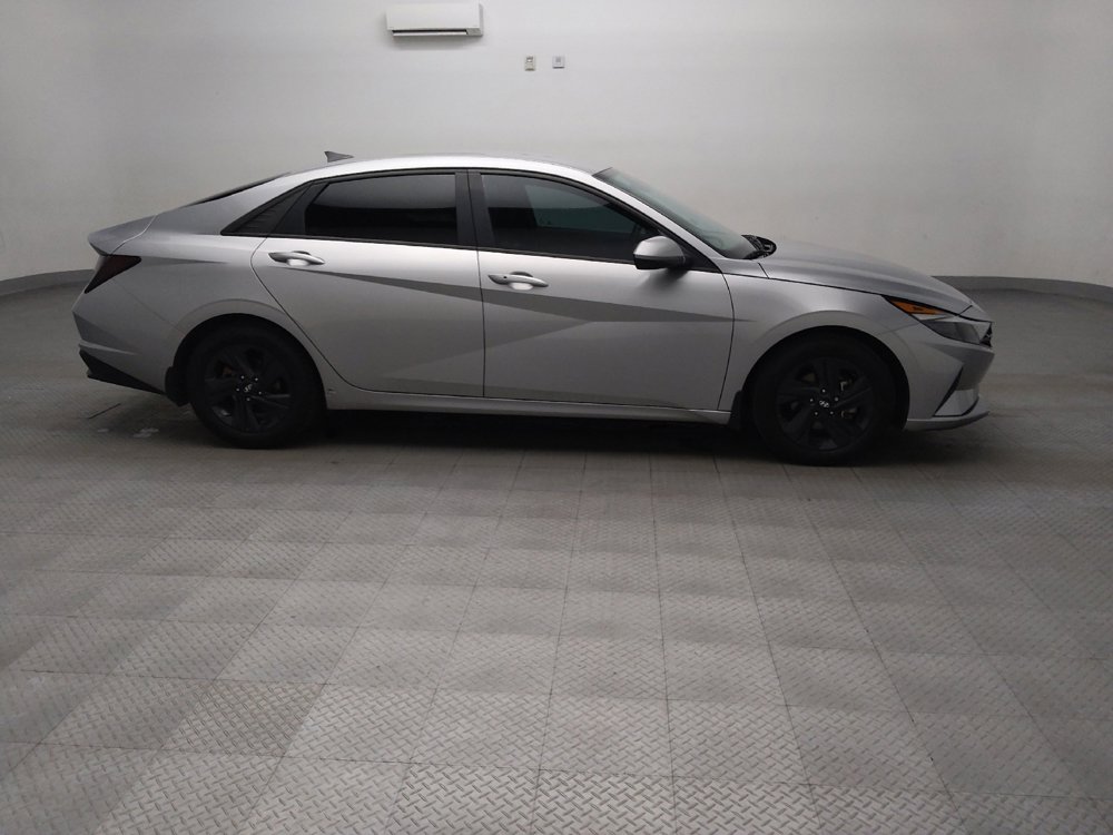 Used 2022 Hyundai Elantra SEL FWD image 11