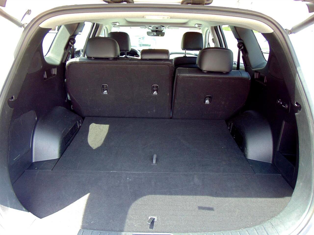 Used 2023 Hyundai Santa Fe Limited image 11