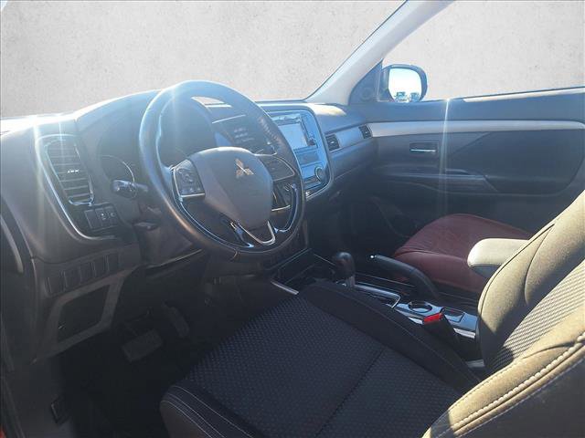 Used 2017 Mitsubishi Outlander ES image 8