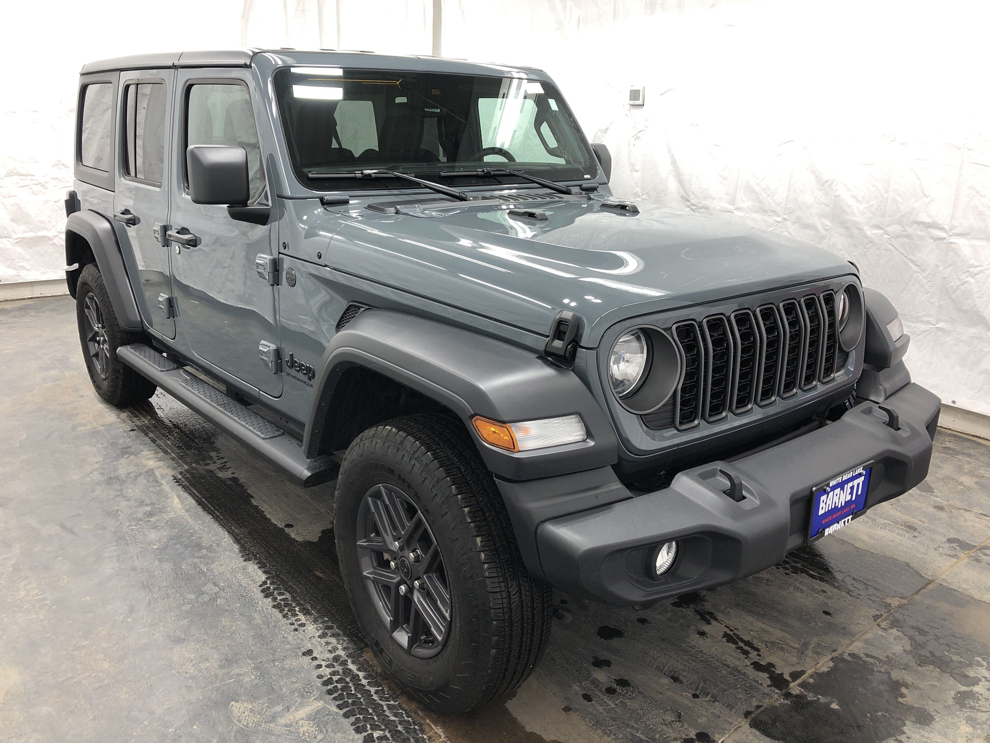 Certified 2025 Jeep Wrangler Unlimited Sport AWD/4WD image 4