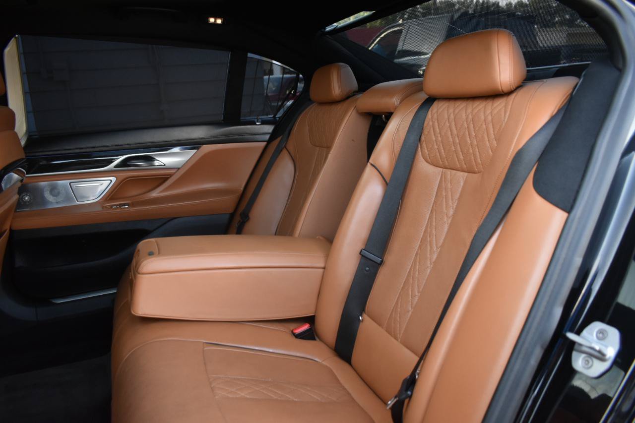 Used 2018 BMW 750i xDrive AWD/4WD image 24
