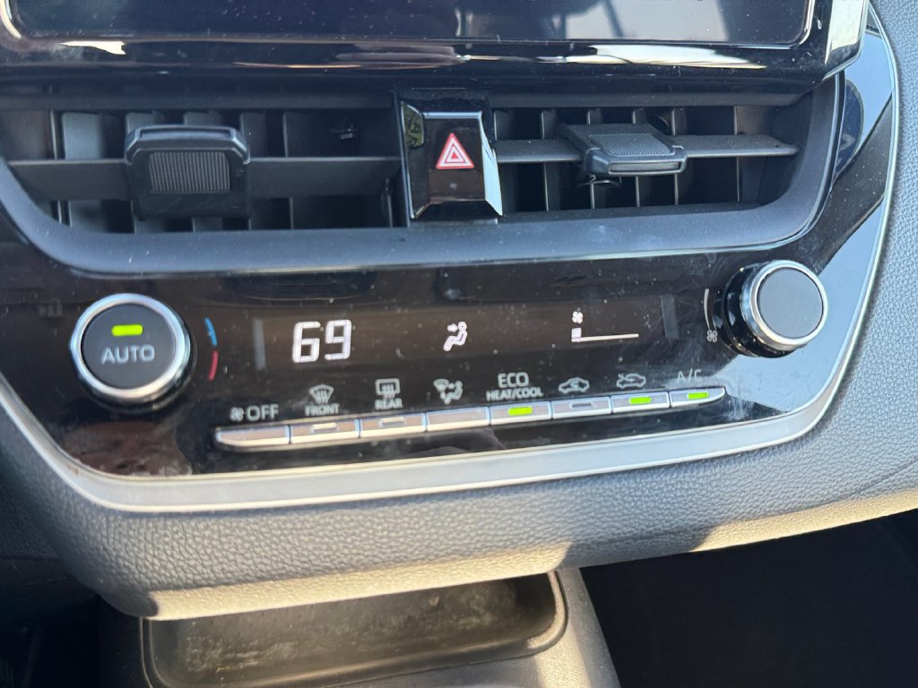 Used 2023 Toyota Corolla LE FWD image 27
